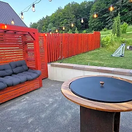 Lodge Patja-v Mesiacoch April Az November Pri Prenajati Aj Jedneho Apartmanu Uzavrieme Ostatne Apartmany, Aby Ste Si Uzili Sukromie Valča