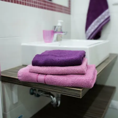 Patja-v Mesiacoch April Az November Pri Prenajati Aj Jedneho Apartmanu Uzavrieme Ostatne Apartmany, Aby Ste Si Uzili Sukromie *