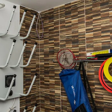 Patja-v Mesiacoch April Az November Pri Prenajati Aj Jedneho Apartmanu Uzavrieme Ostatne Apartmany, Aby Ste Si Uzili Sukromie *
